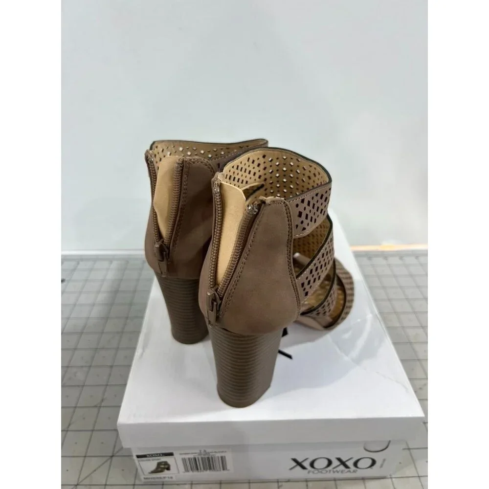 XOXO Women's Casual Boots Sand - Sand Perforated Peep-Toe Beamer Ankle Boot - Wo - Picture 5 of 9